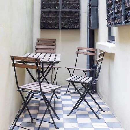 Francine Semesterbostad